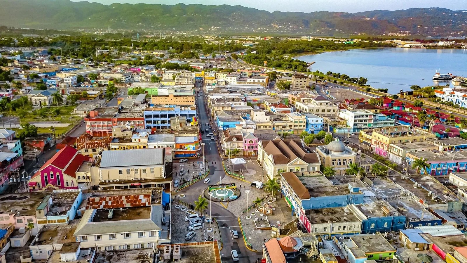 MoBay Helicopter Tour